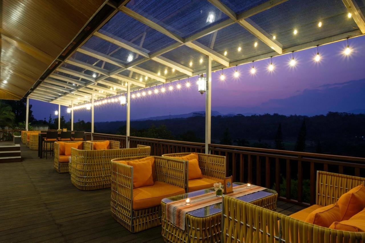 Puri Asri Hotel & Resort Magelang Exterior foto